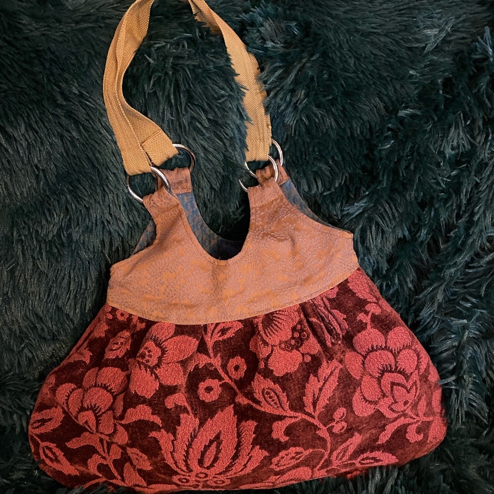 Tapestry Purse - Picture 2 of 3